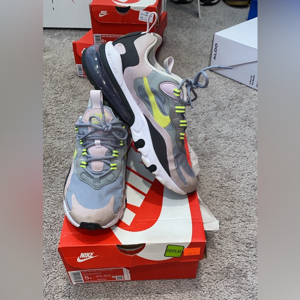 Nike AirMax 270 React